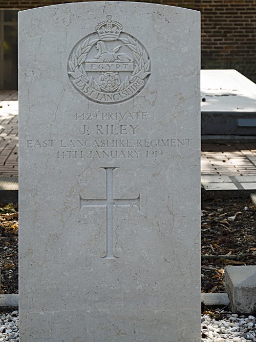 Commonwealth War Grave Amersfoort Roman Catholic Cemetery Amersfoort #2