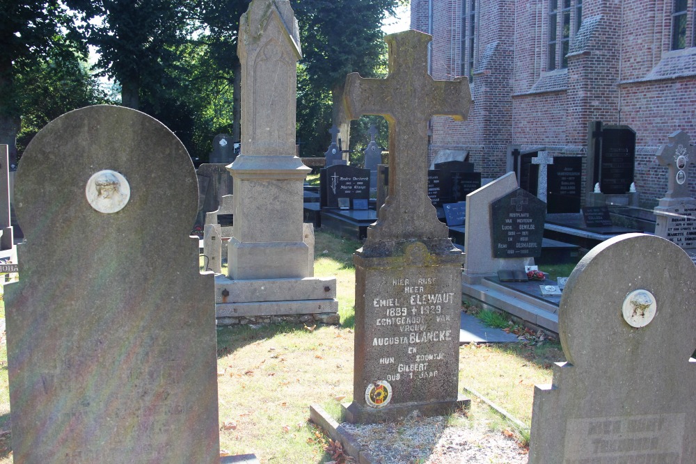 Belgian Graves Veterans Nieuwkapelle #4