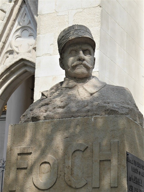 Monument Maarschalk Foch #2