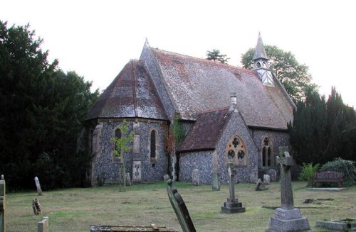 Commonwealth War Graves St. Andrew Churchyard #1