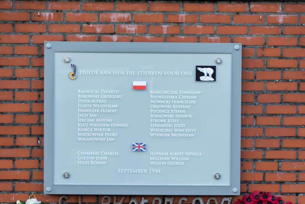 War Memorial Victims Liberation Beerse #3