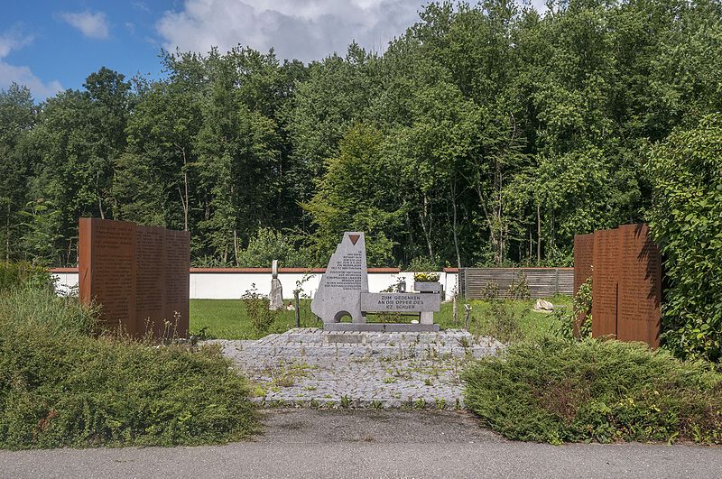 Monument Concentratiekamp Redl-Zipf