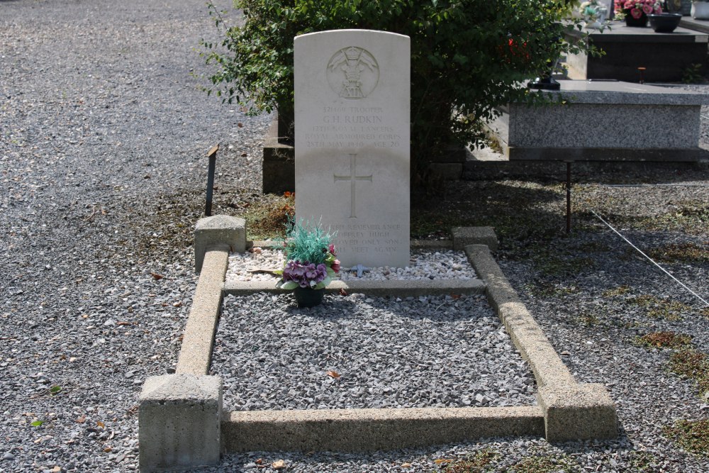Commonwealth War Grave Geluveld #2
