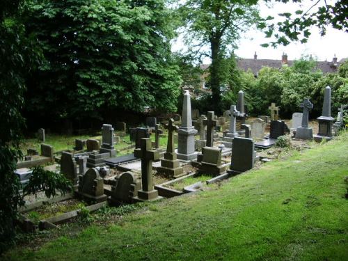 Commonwealth War Graves St. Thomas Churchyard