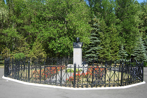 Grave Memorial Musa Gareyev #1