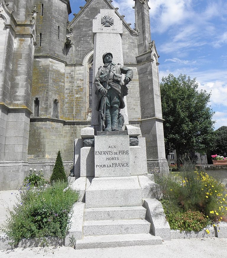 War Memorial Pir-sur-Seiche