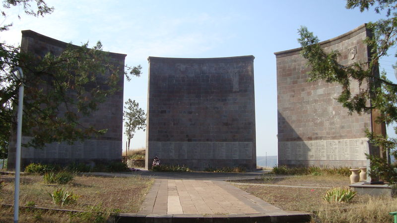 Monument voor de Bevrijders van Berdzor #1