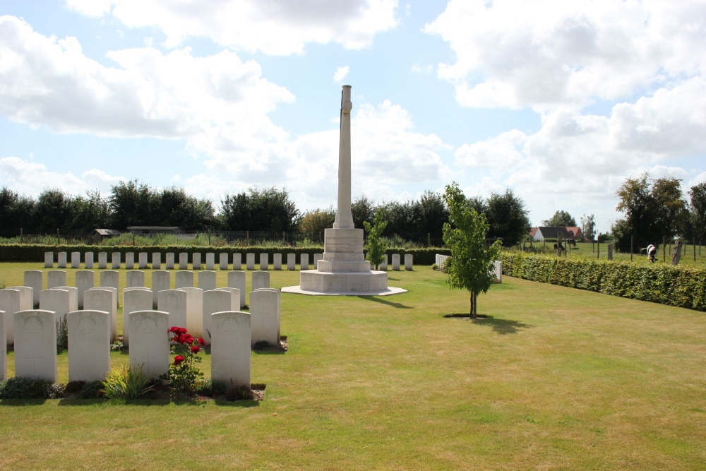 Commonwealth War Graves Outtersteene Extension #2