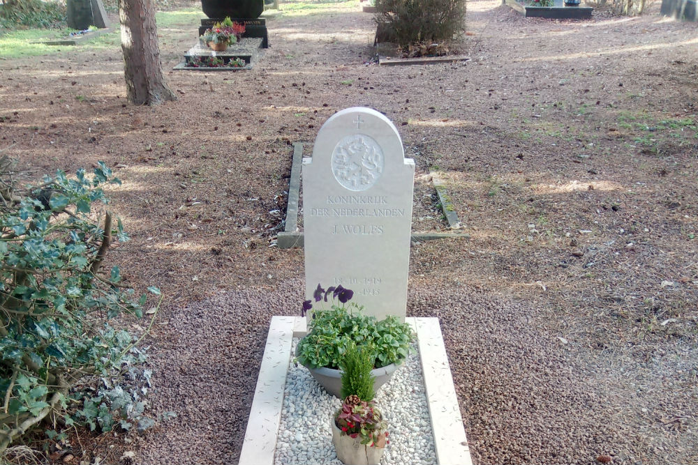 Dutch War Grave Municipal Cemetery Kerkrade #1