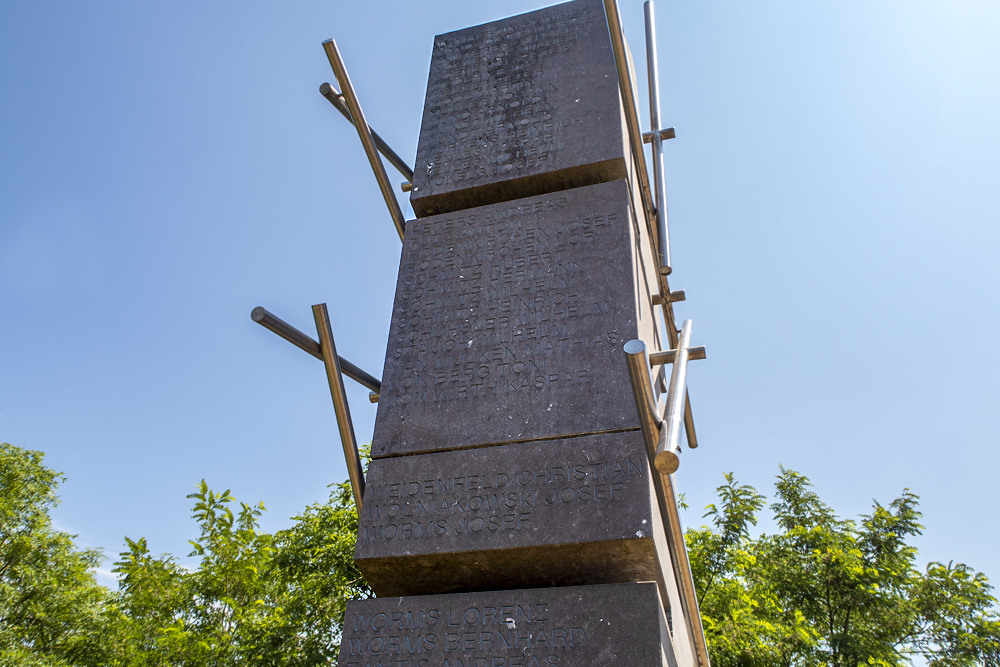 Oorlogsmonument Kirchberg #3