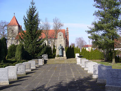 Soviet War Cemetery Manschnow #1