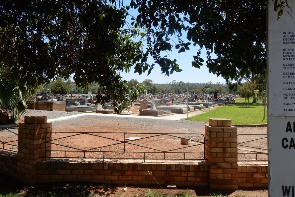 Commonwealth War Graves Griffith Cemetery