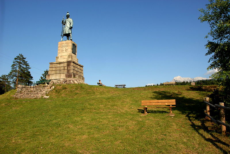 Memorial to the Austrian Grenadier #1