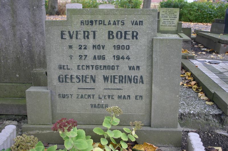 Dutch War Graves Municipal Cemetery Bad Nieuweschans #2