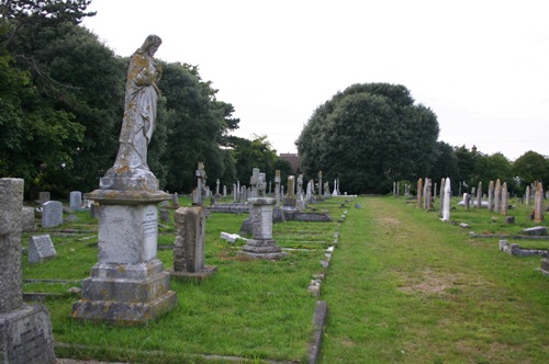 Oorlogsgraven van het Gemenebest Holy Trinity Churchyard #1