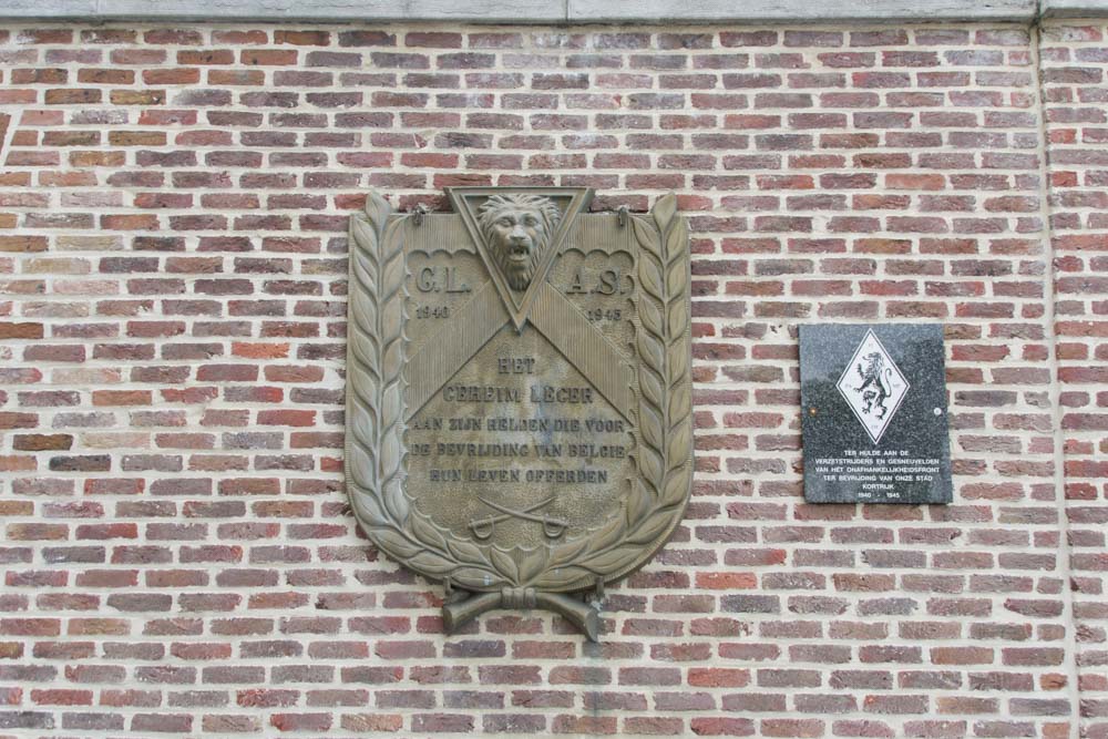 Monument Omgekomen Verzetsstrijders Kortrijk #2