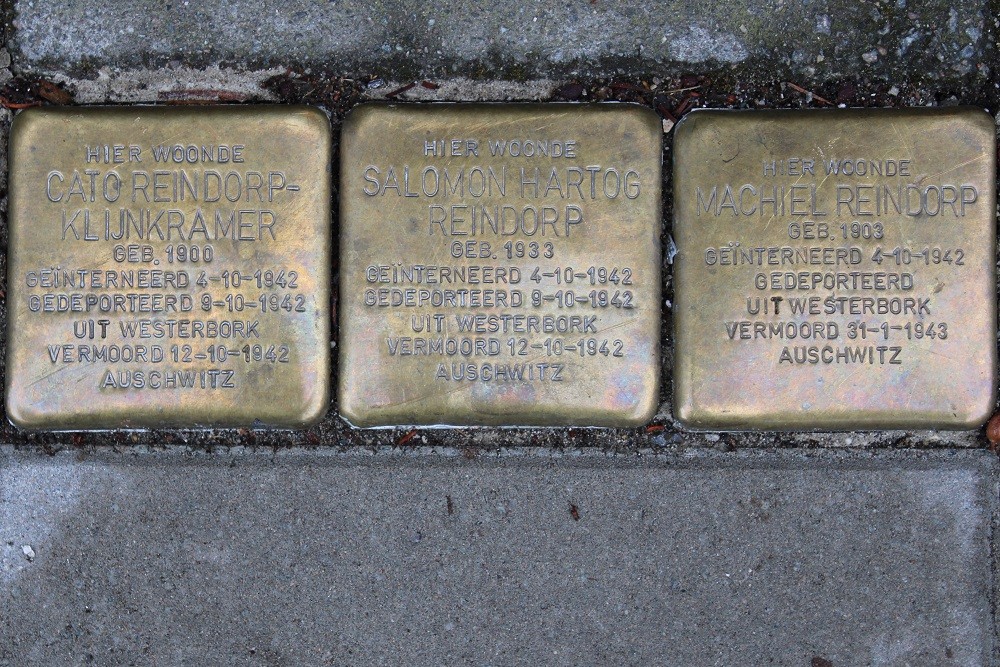 Stolpersteine Amazonenstraat 32