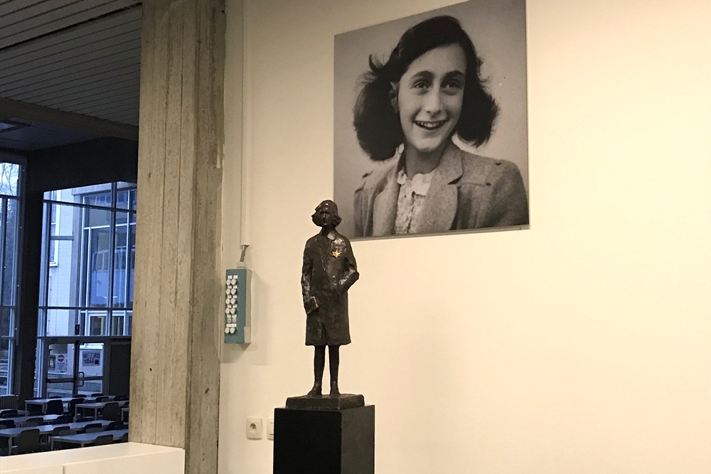 Anne Frank Atheneum Denderleeuw #2