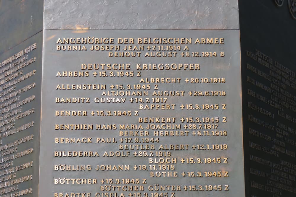 Cemetery of Honour Zehensdorf #2