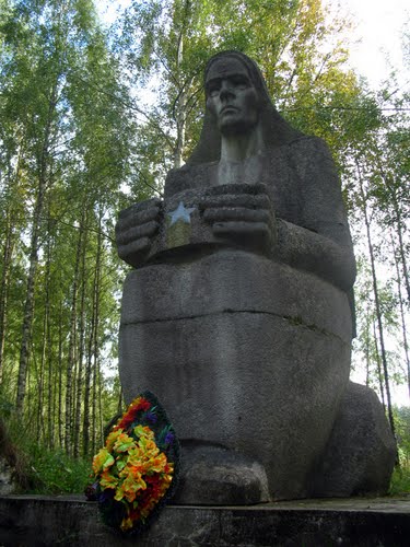 Mass Grave Soviet Soldiers Iźbisča #3