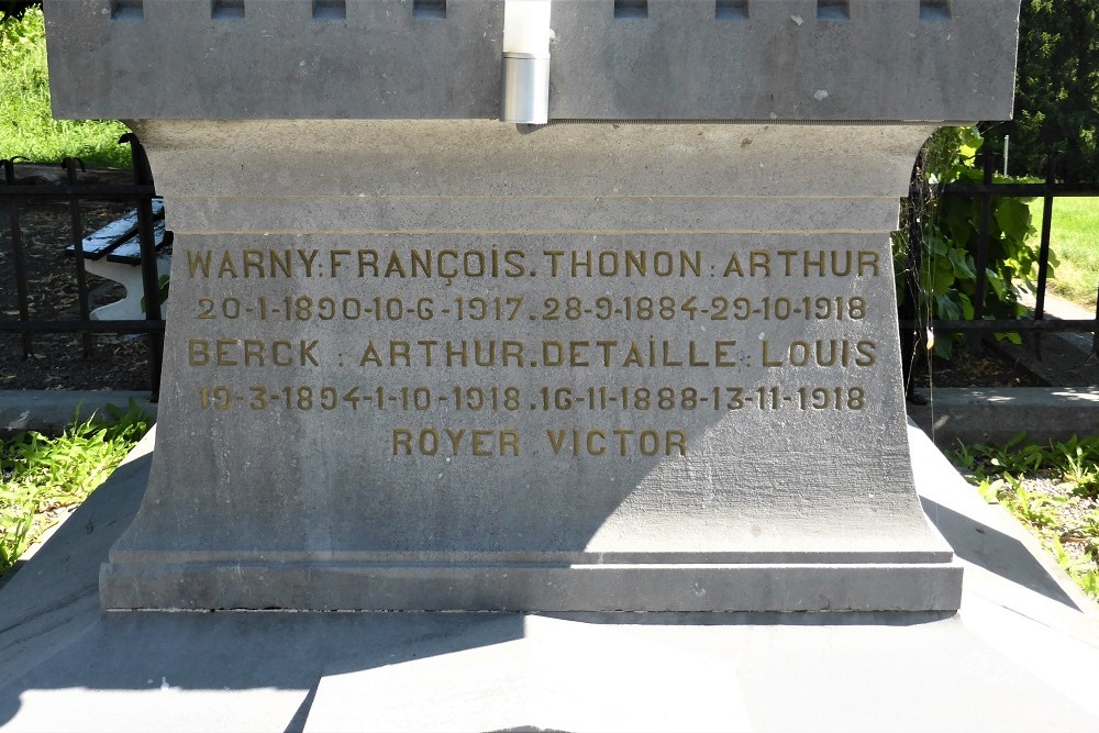War Memorial Modave #4