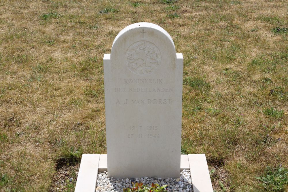 Dutch War Grave Roman Catholic Cemetery Dorst #2