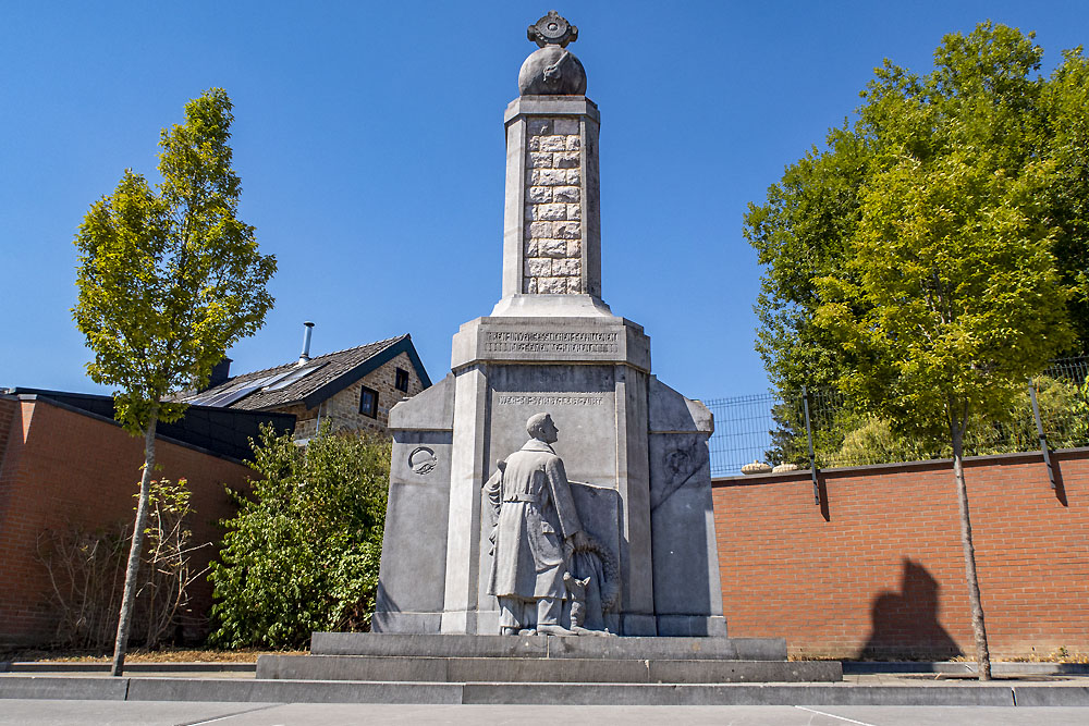 Oorlogsmonument Raeren #1