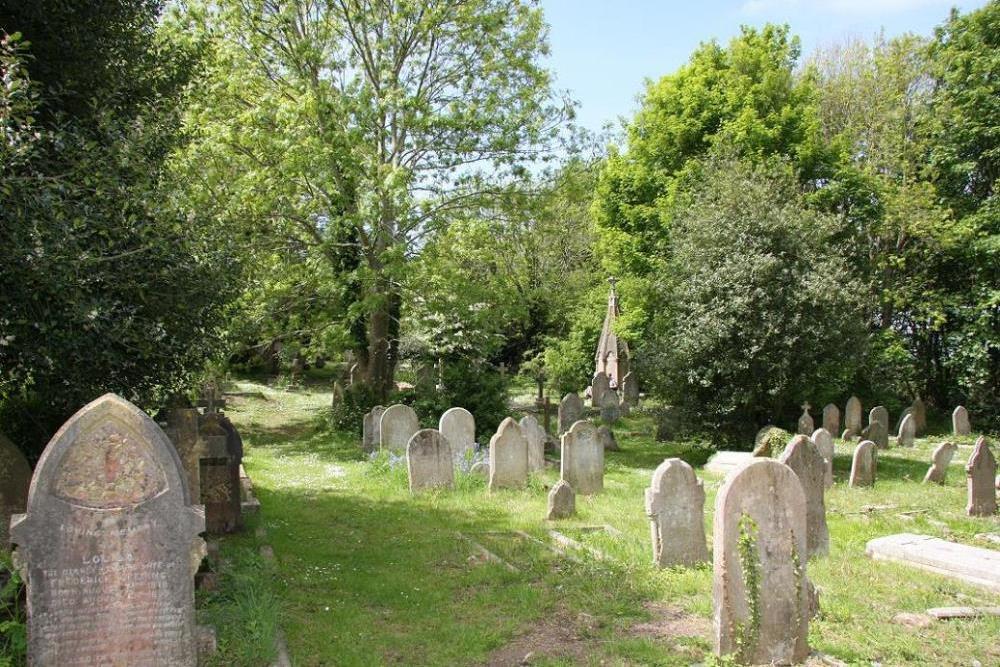 Oorlogsgraven van het Gemenebest St. John the Baptist-Sub-Castro Churchyard