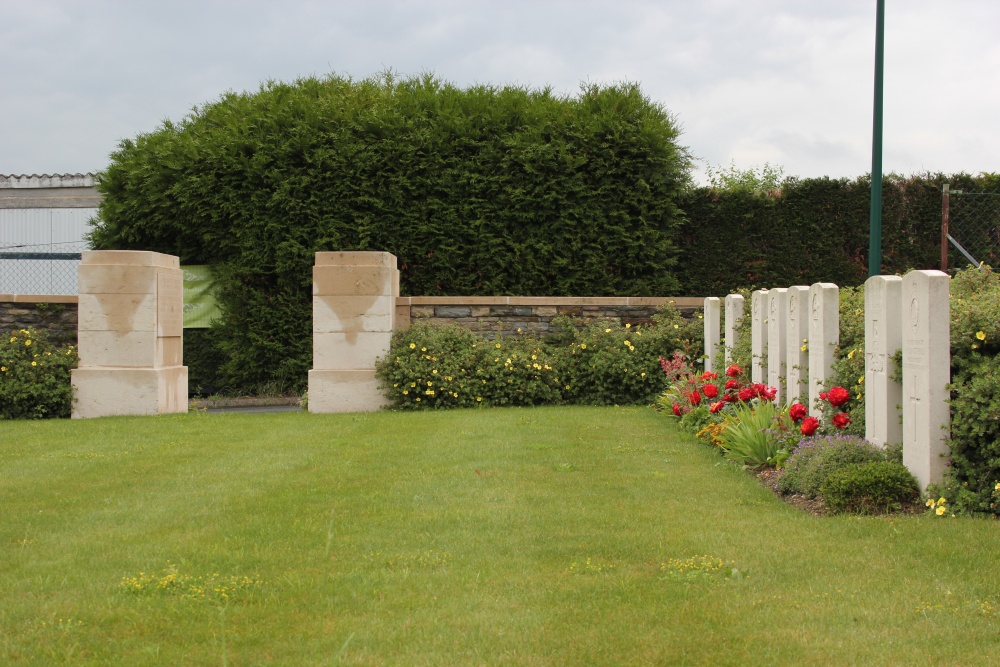 Commonwealth War Cemetery Ribecourt Railway #5