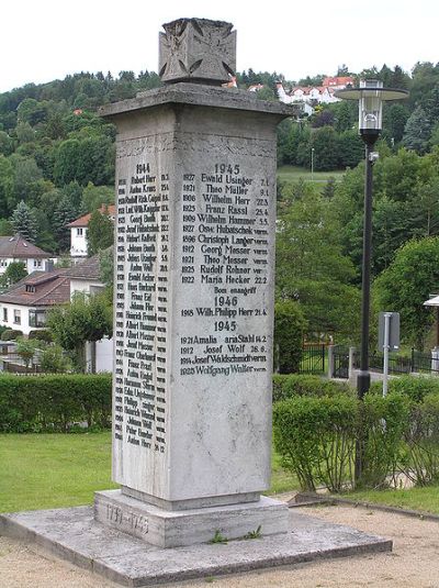 Oorlogsmonument Niederreifenberg #1