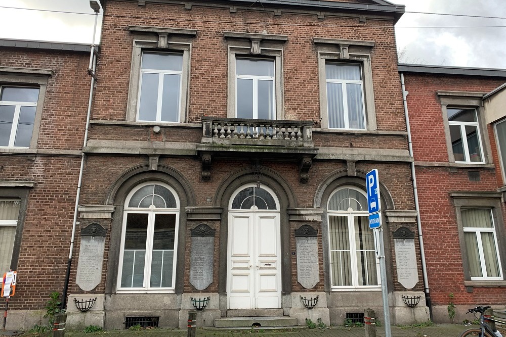 Gedenktekens Gemeentehuis Angleur #1