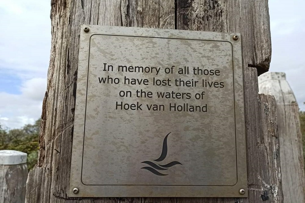 Memorial Drowned Hoek Van Holland #2
