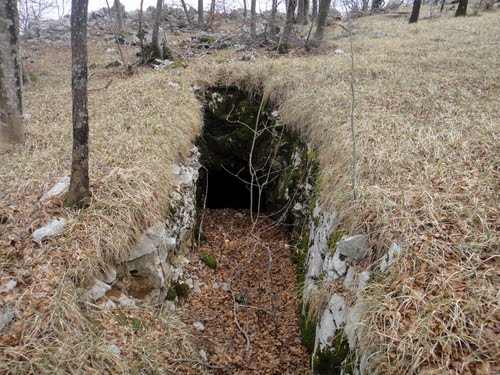 Alpenmuur - Ondergrondse Bunker Studena (A) #1