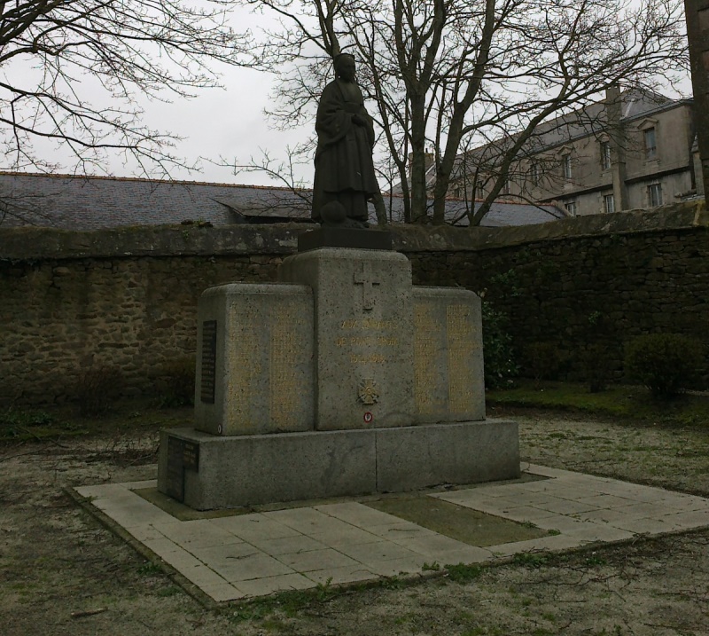 War Memorial Pont-Croix #1