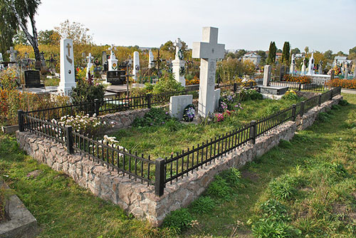 Mass Grave Polish Victims 1944