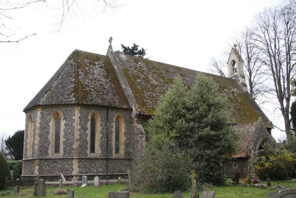 Oorlogsgraven van het Gemenebest St. John the Baptist Churchyard