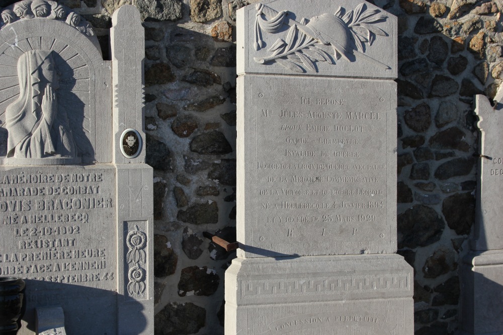Belgian Graves Veterans Hellebecq Churchyard #3