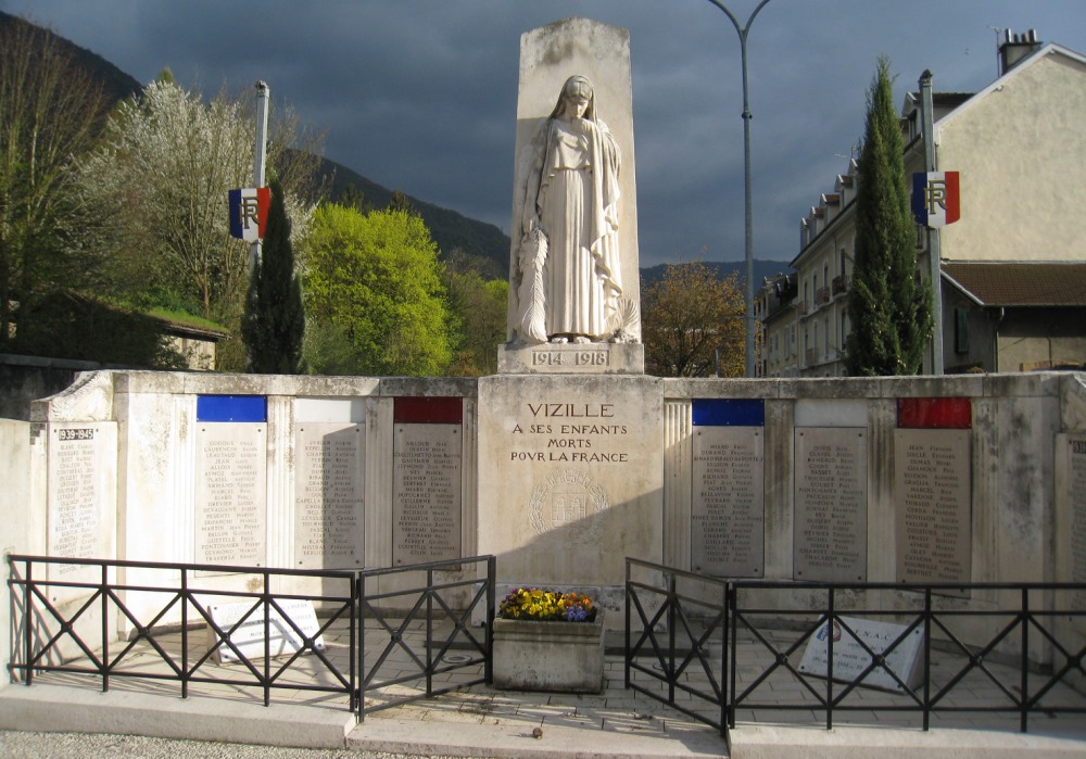 Oorlogsmonument Vizille #1