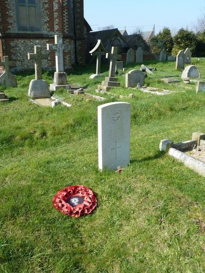 Oorlogsgraf van het Gemenebest All Saints Churchyard