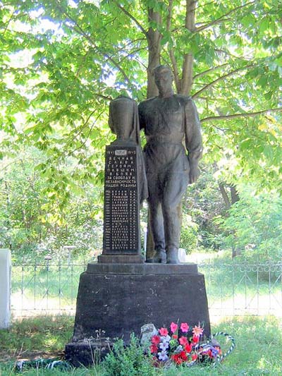 Mass Grave Soviet Soldiers Novoselytsya