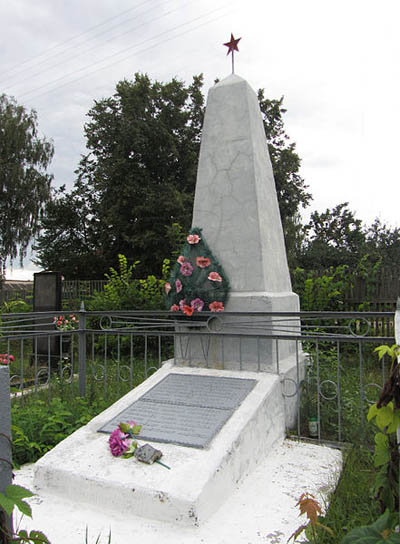 Soviet War Graves Kamin #2