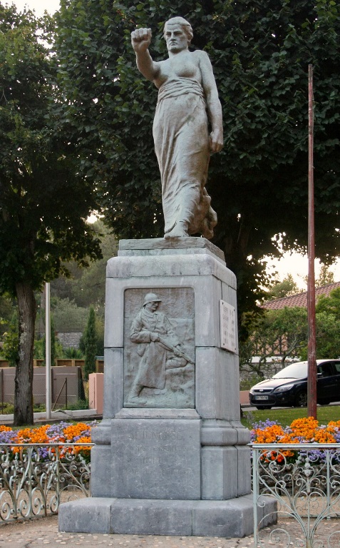 Oorlogsmonument Seignosse #1