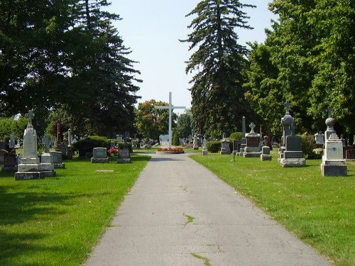 Commonwealth War Graves St. Peter's Roman Catholic Cemetery #1