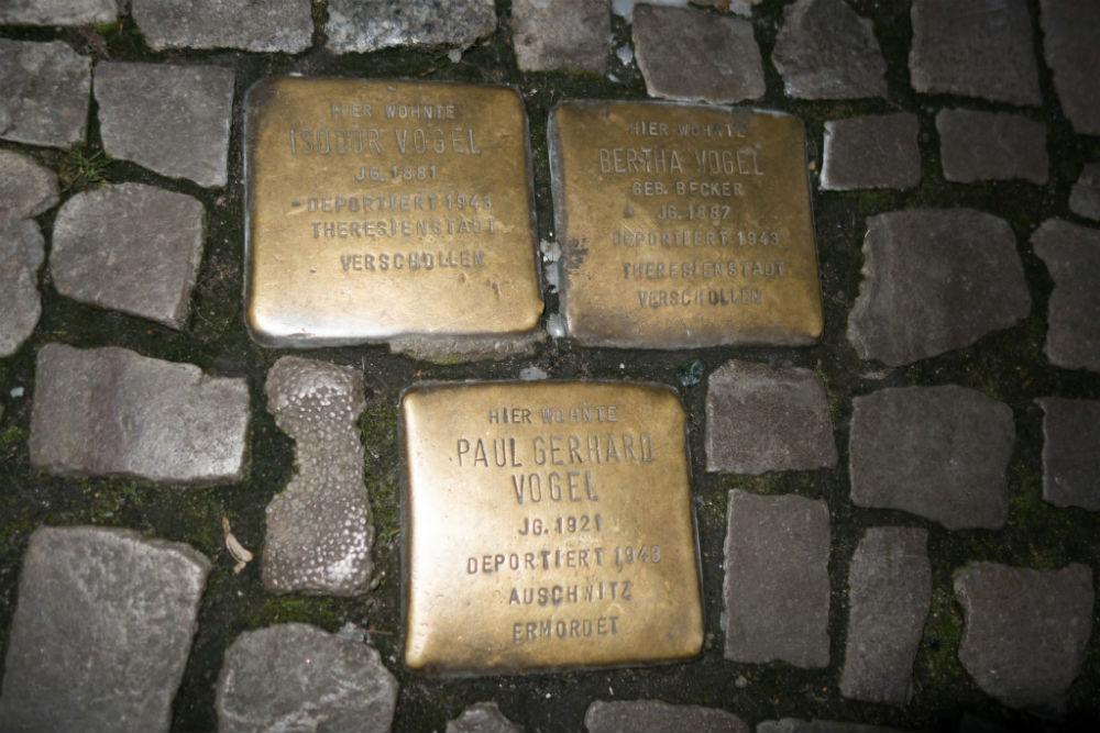 Stolpersteine Oranienburger Straße 90