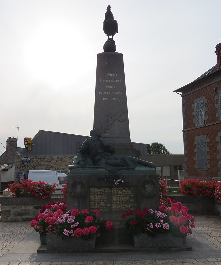 Oorlogsmonument Juvigny-Sous-Andaine #1