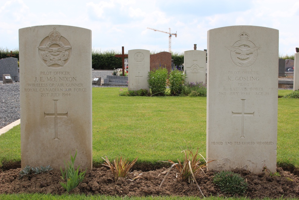 Commonwealth War Graves Cambrai #4