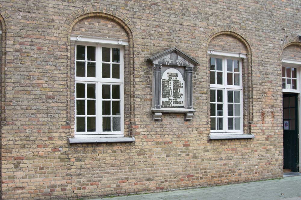 Memorial Stone Deceased Pupils Episcopal College Veurne #2