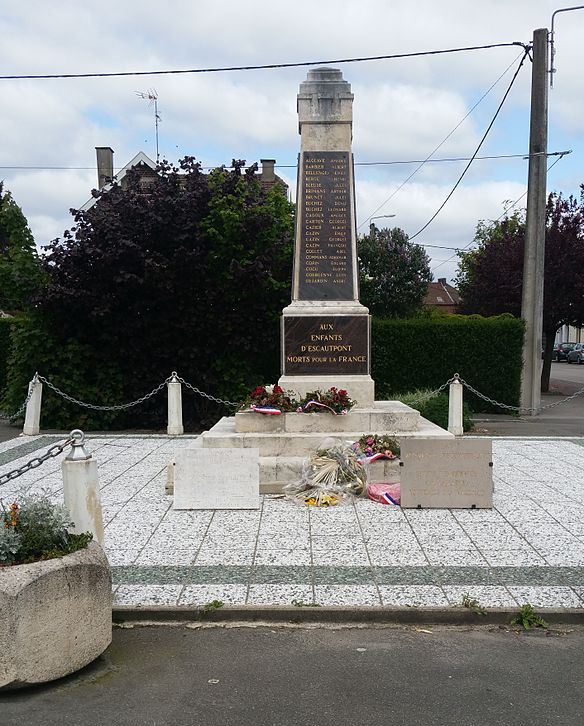 Oorlogsmonument Escautpont #1