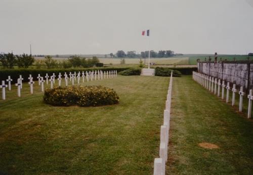 Franse Oorlogsbegraafplaats Ambly-sur-Meuse #1