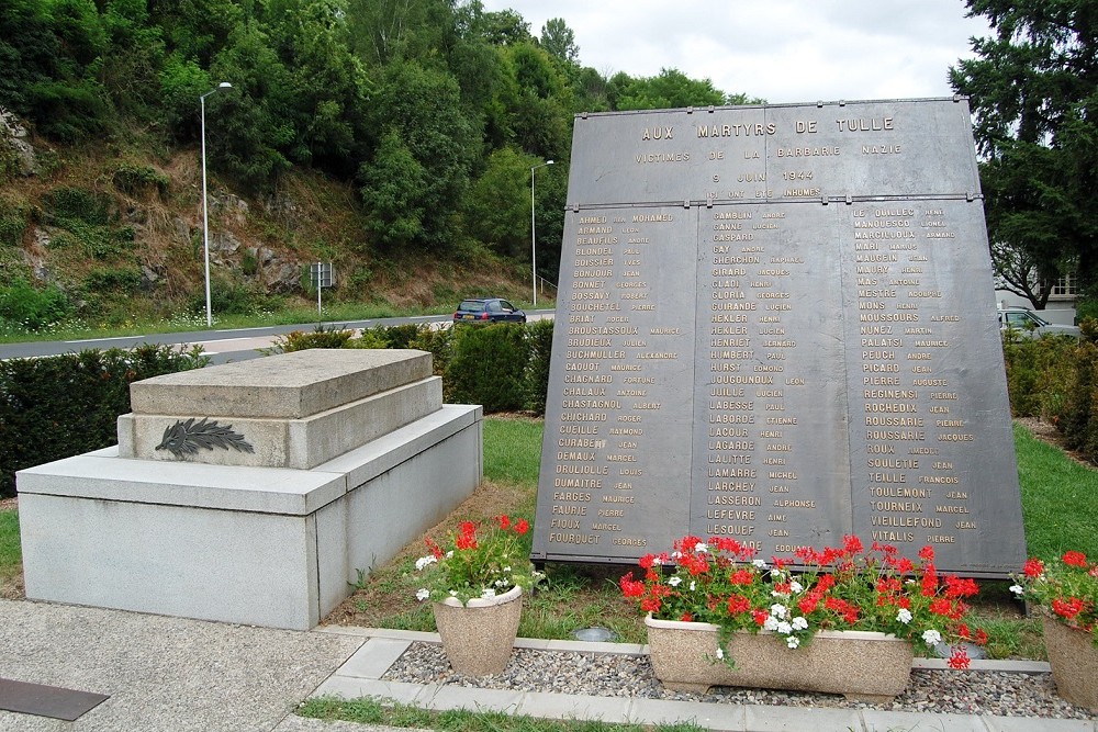 Monument Massamoord Tulle #2